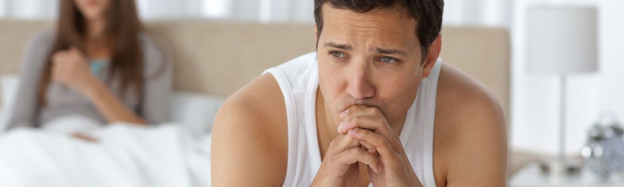 Un homme souffrant de prostatite